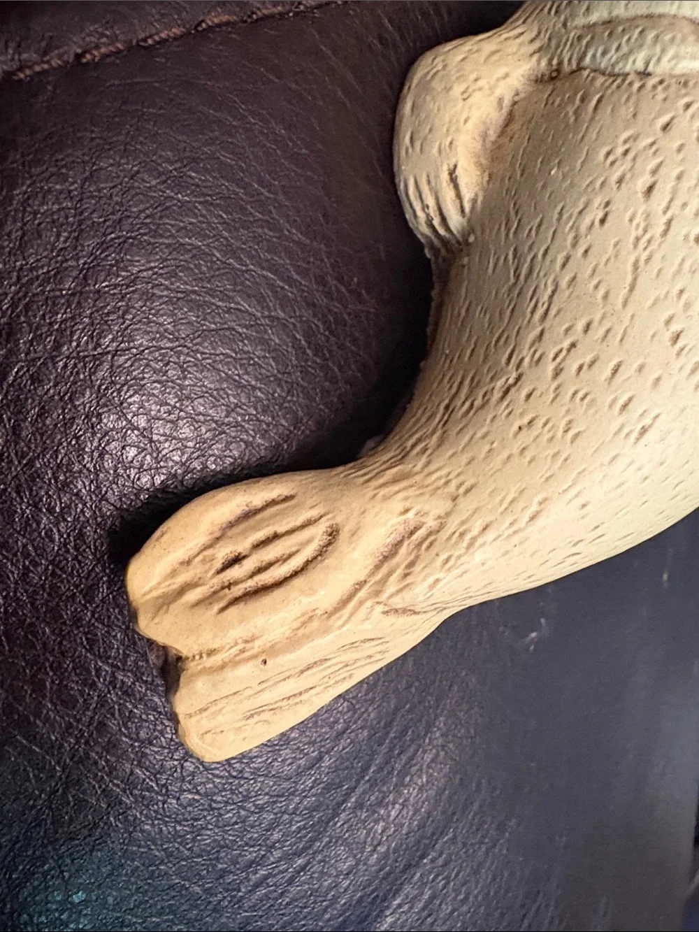 Beige Seal Homco ? Vintage Seal Figurine Home Interior?? Resin?? Homco??